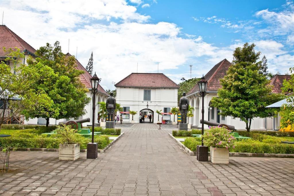 Rene Hotel Yogyakarta Esterno foto