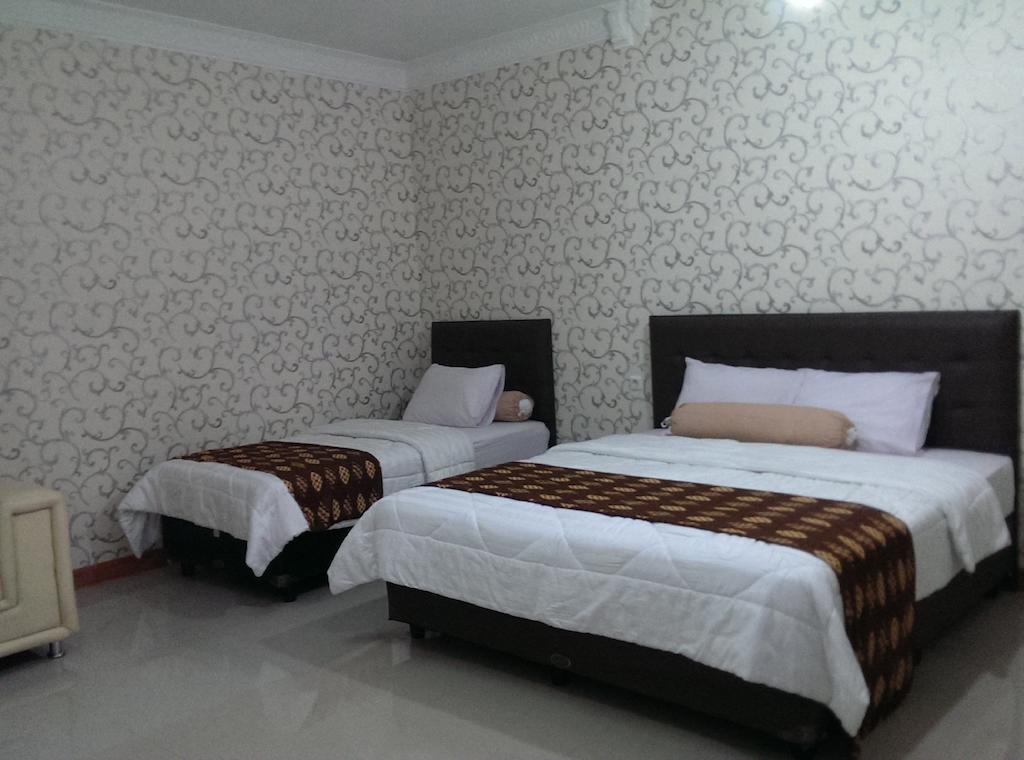 Rene Hotel Yogyakarta Esterno foto