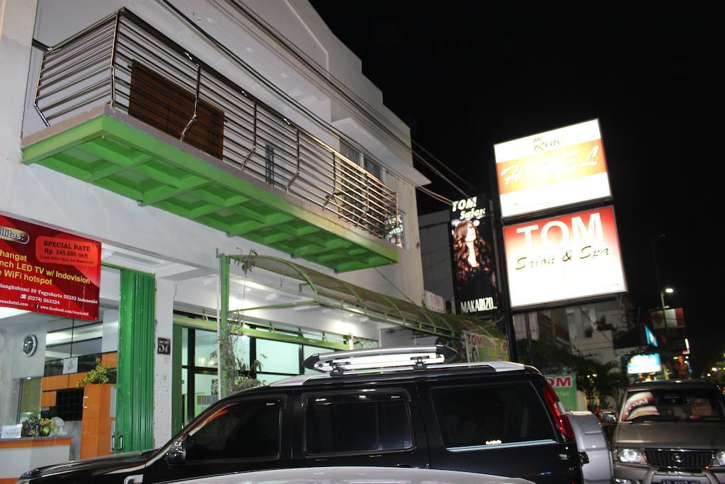Rene Hotel Yogyakarta Esterno foto