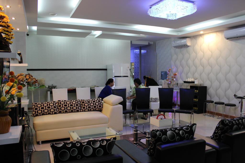 Rene Hotel Yogyakarta Esterno foto